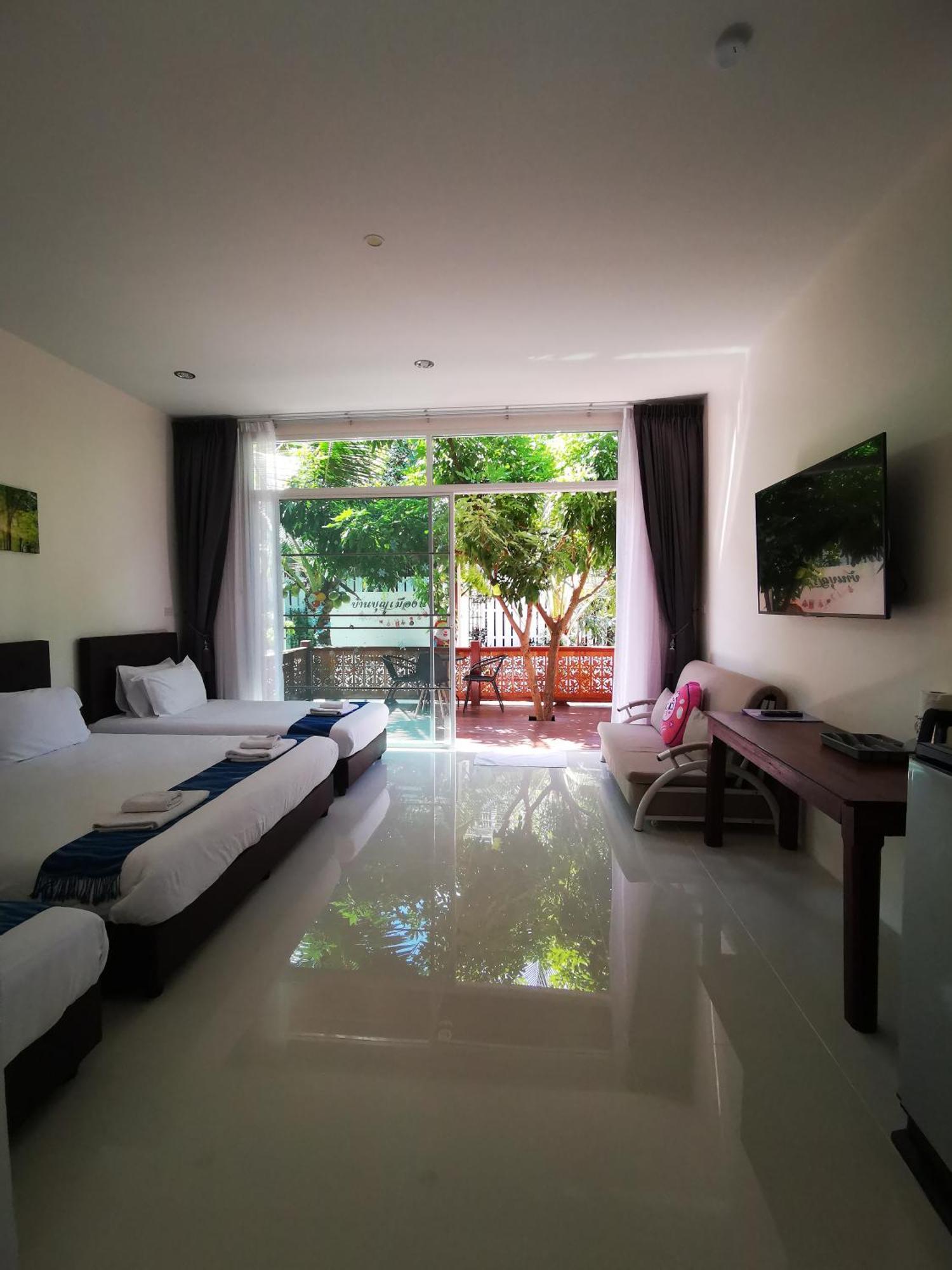 Hotel บุญเมืองน่าน Esterno foto